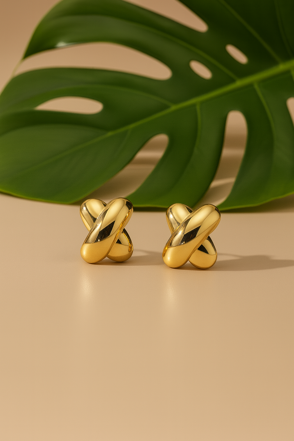 Monotone Cross Studs