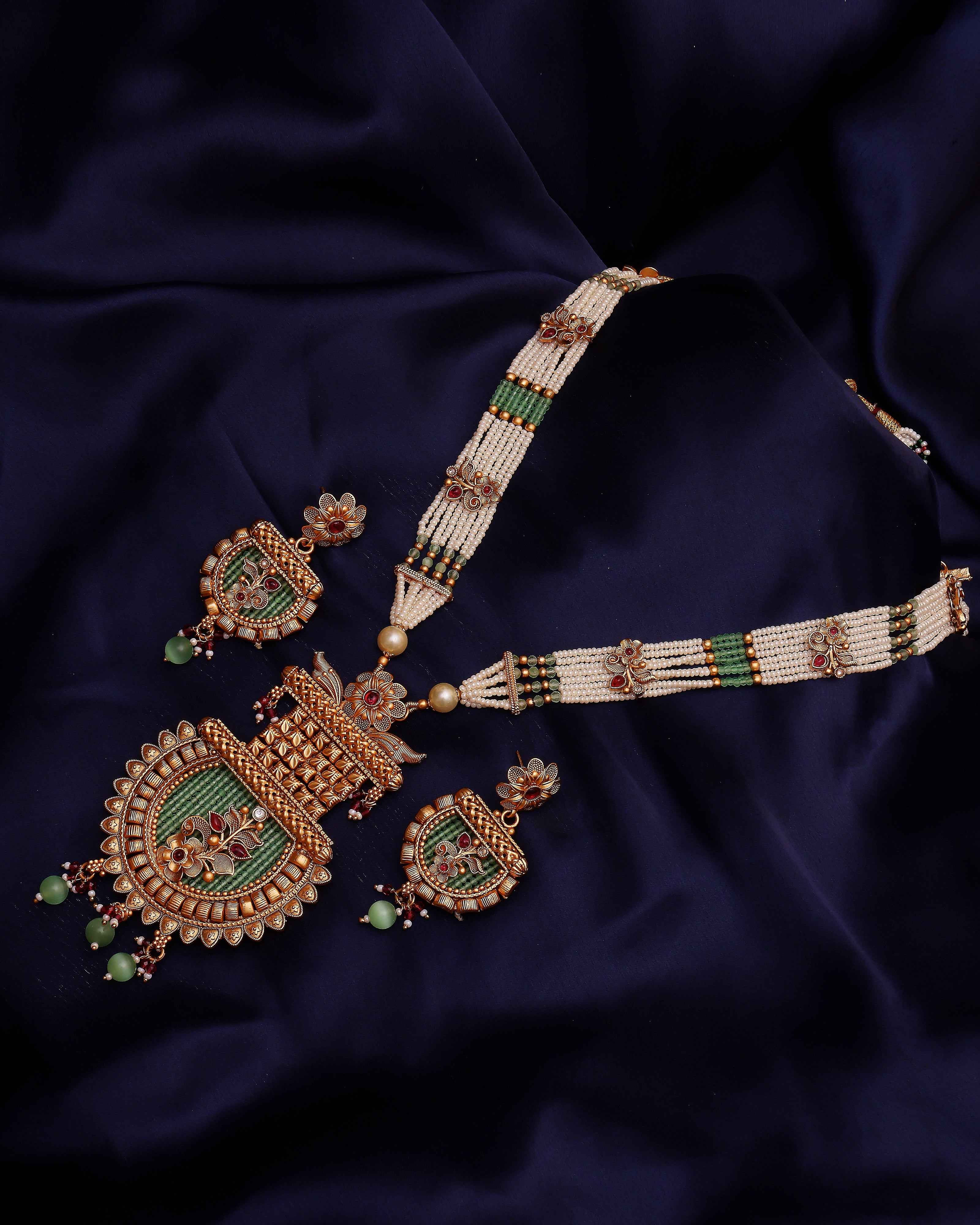 Aayatika Temple Medallion Heritage Set