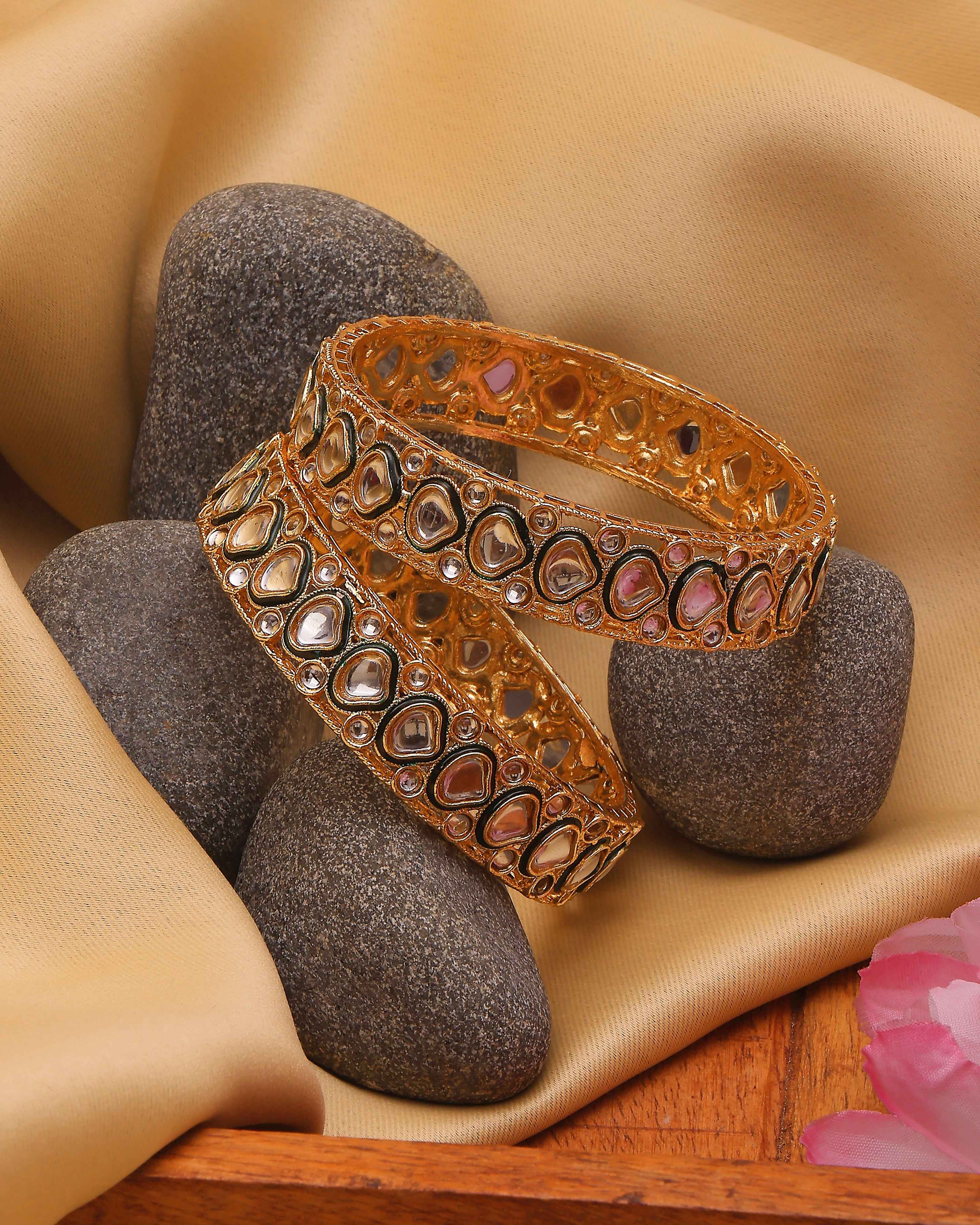 Aarohi Mughal Meenakari Kundan Bangles