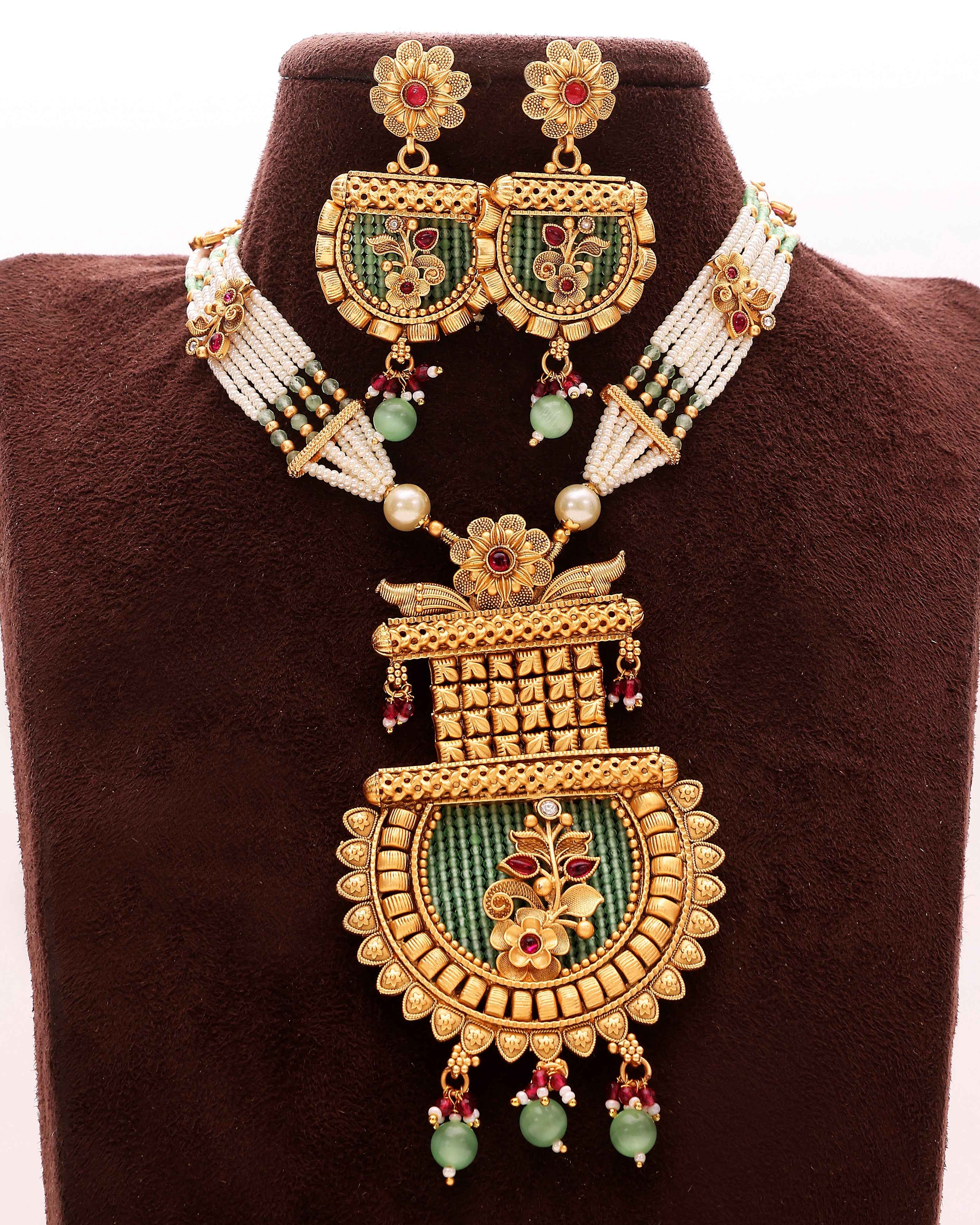 Aayatika Temple Medallion Heritage Set
