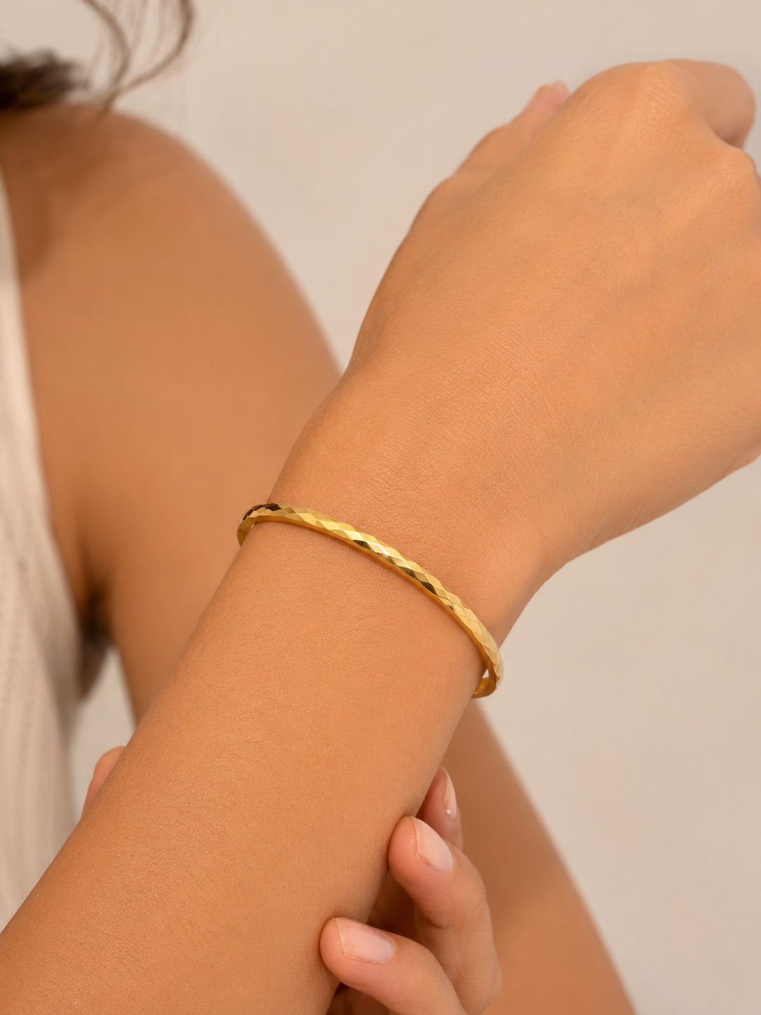 Aurora Facet Bangle