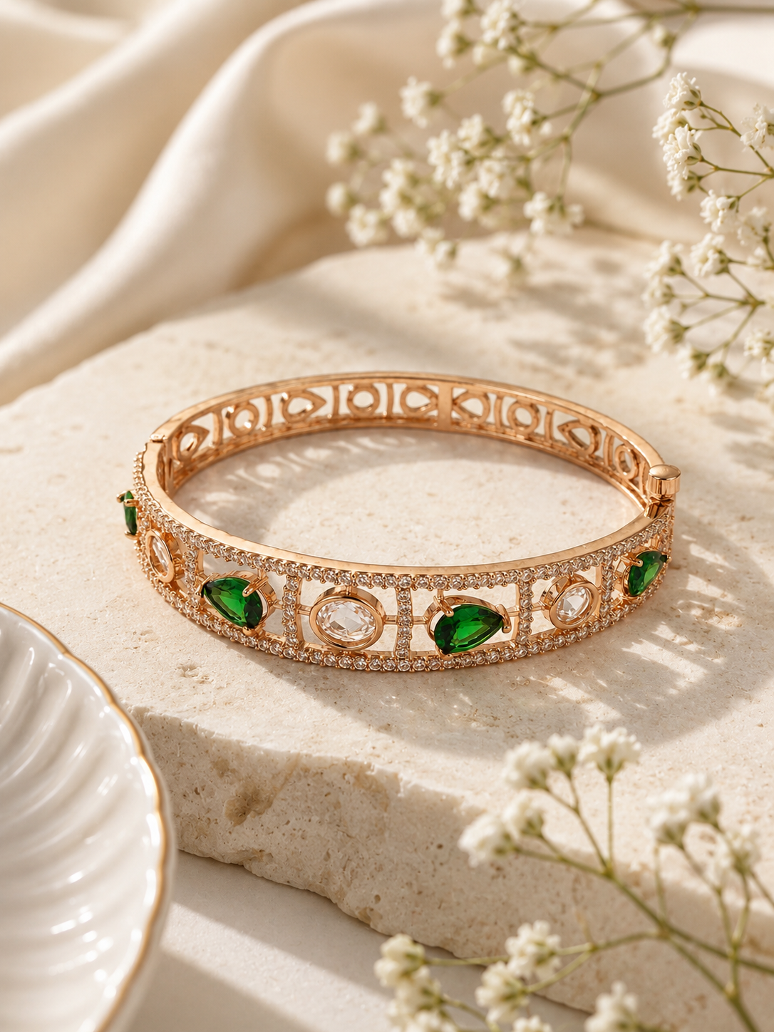 Emerald Aura Luxe Bracelet