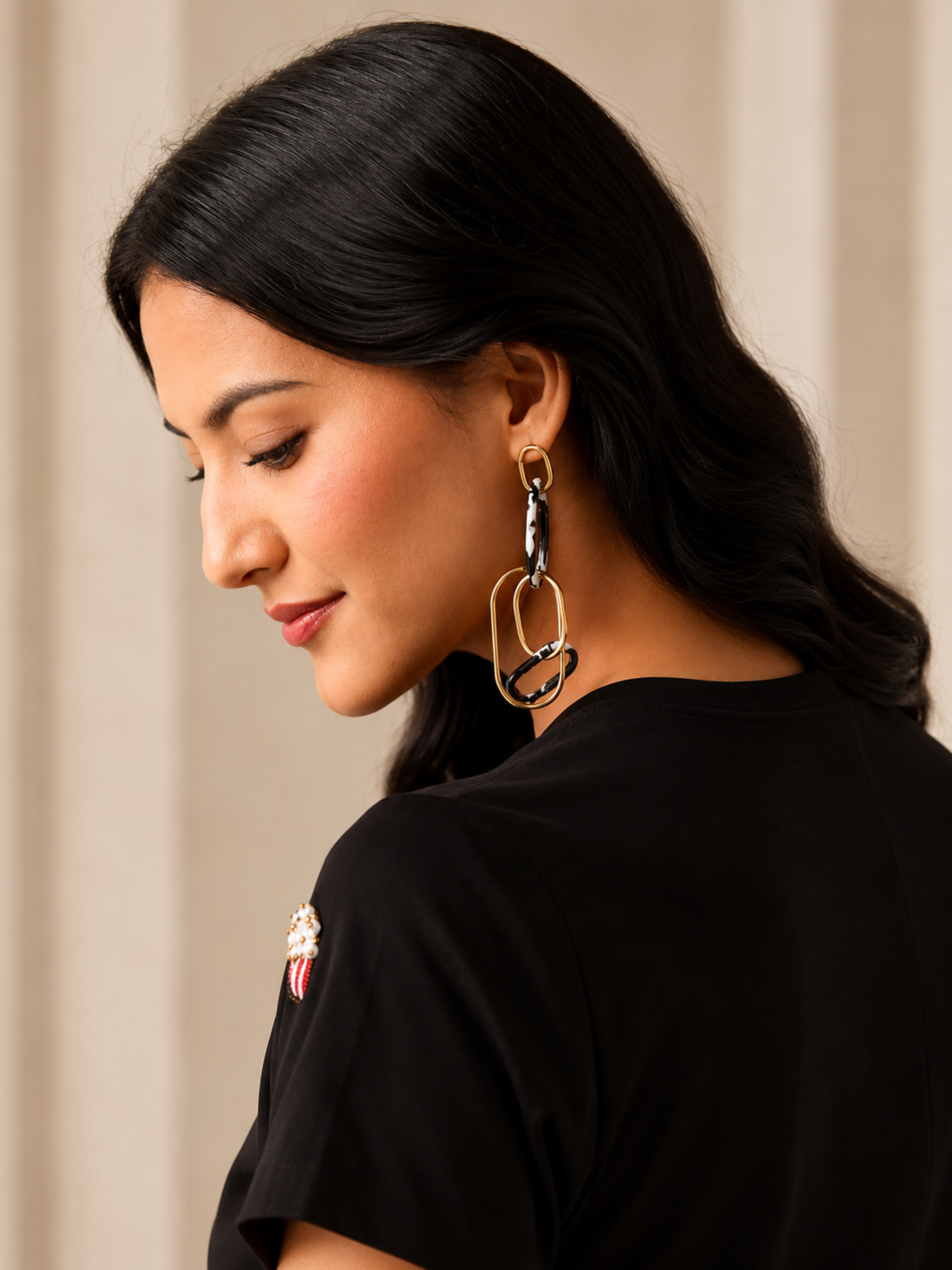 Monochrome Link Earrings