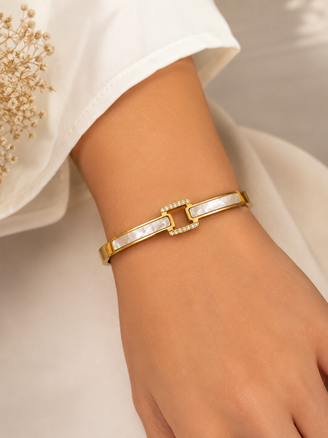 Aurora Pearl Luxe Bangle
