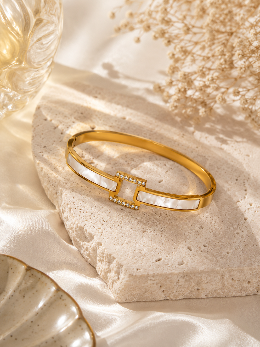Aurora Pearl Luxe Bangle